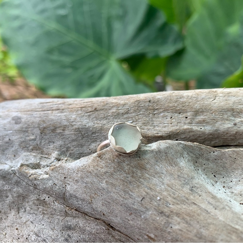 White sea glass Sea tumbled sea glass sterling & fine silver ring - Picture 2 of 6